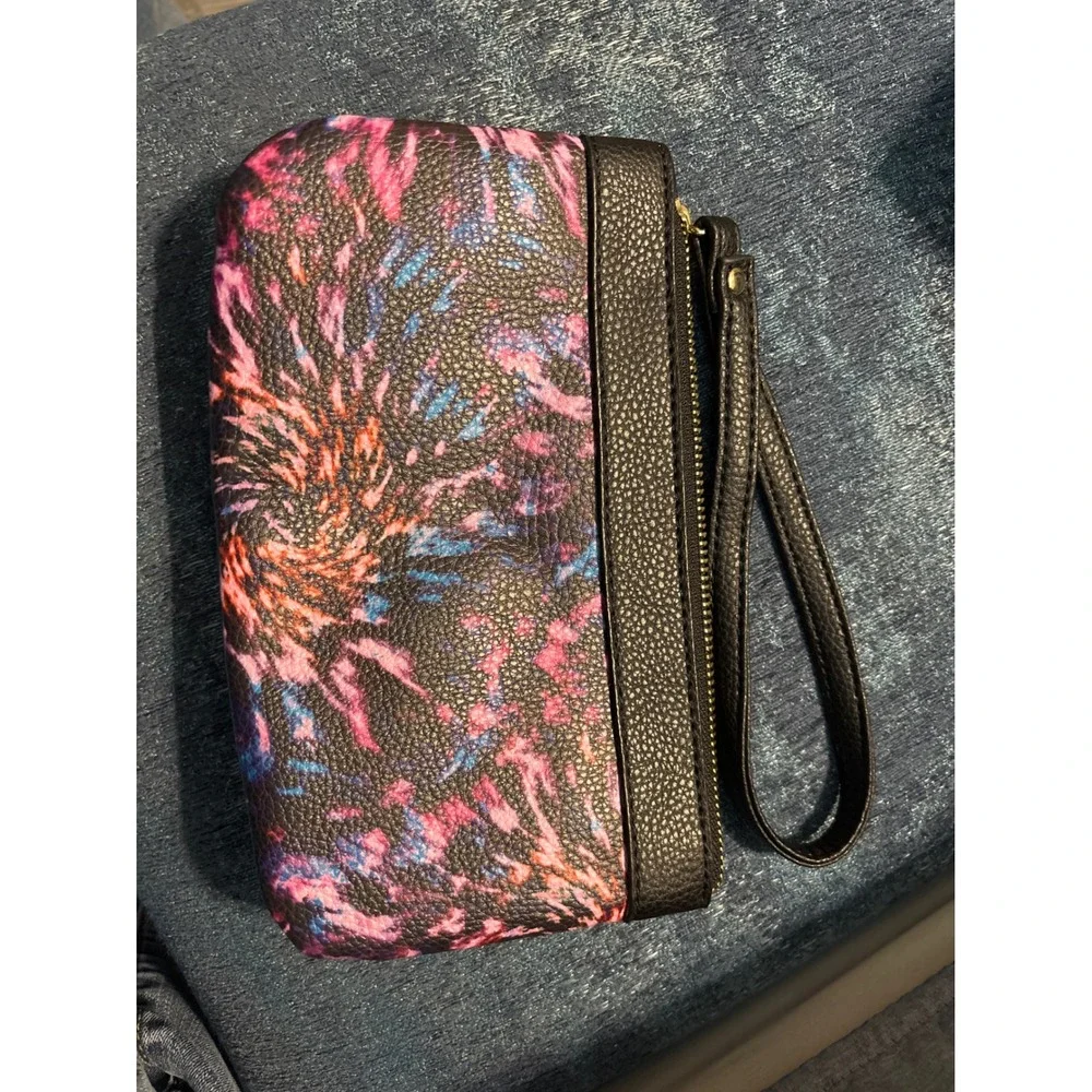 Juicy Couture‎ wristlet